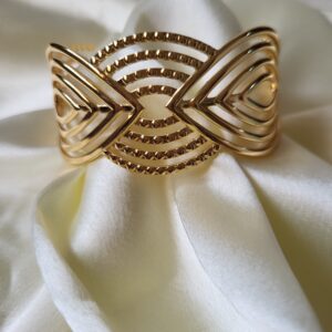 anti tarnish ss cuff bracelet