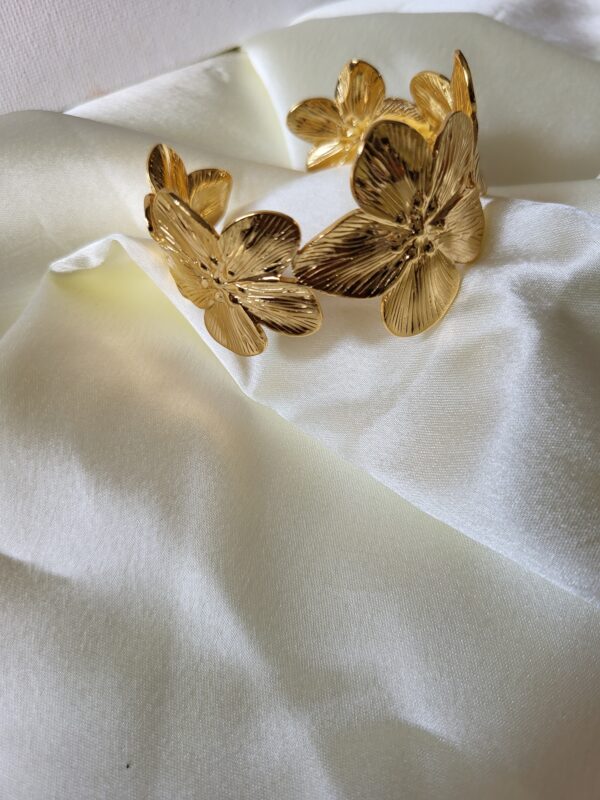 anti tarnish ss cuff bracelet