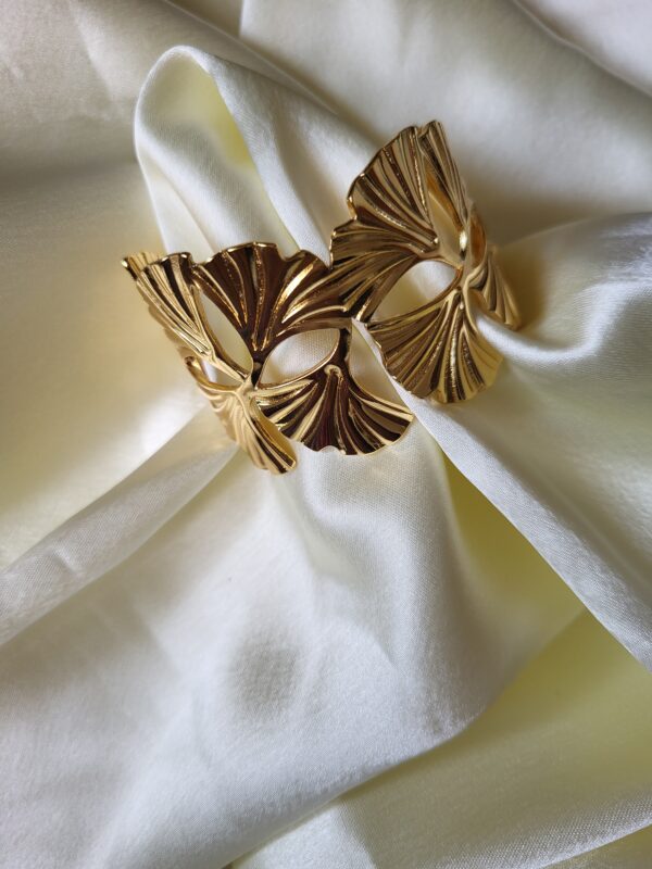 anti tarnish ss cuff bracelet