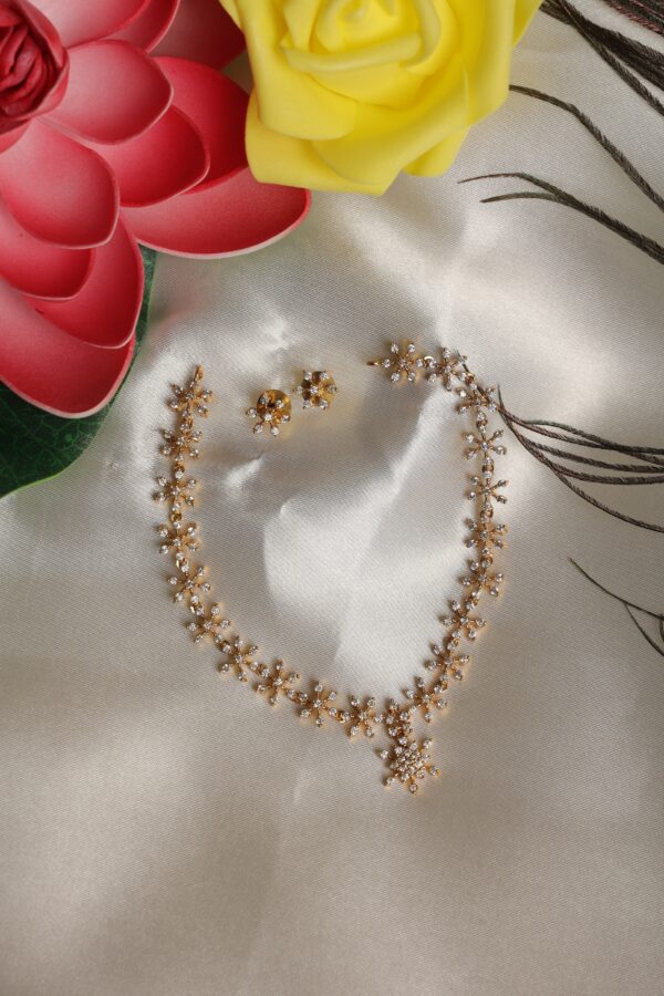diamond replica adstone flower necklace